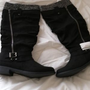 Women's size 11 black boots